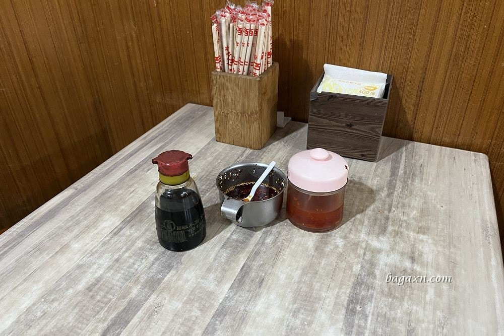 高雄早餐│興隆居。湯包是招牌，但我覺得燒餅更讚