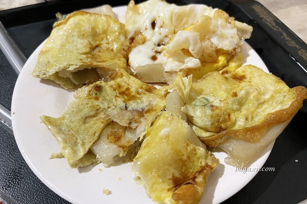 高雄早餐│興隆居。湯包是招牌，但我覺得燒餅更讚