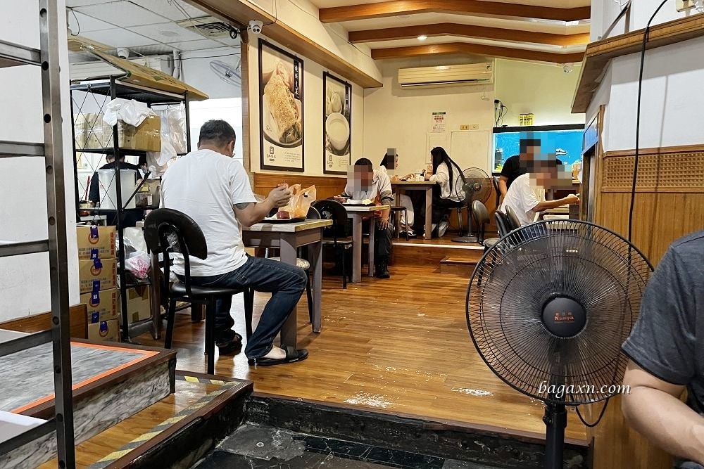 高雄早餐│興隆居。湯包是招牌，但我覺得燒餅更讚