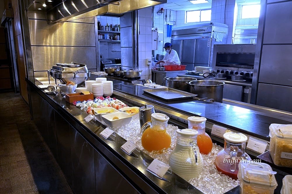 台南住宿│台南大飯店。簡單乾淨，Buffet早餐午餐都還不錯