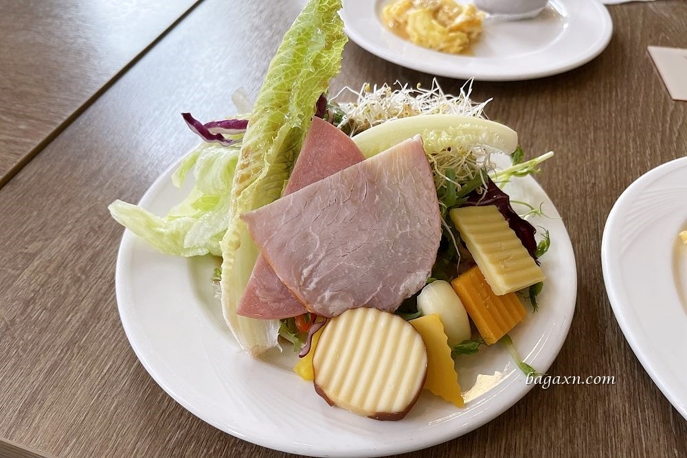 台南住宿│台南大飯店。簡單乾淨，Buffet早餐午餐都還不錯