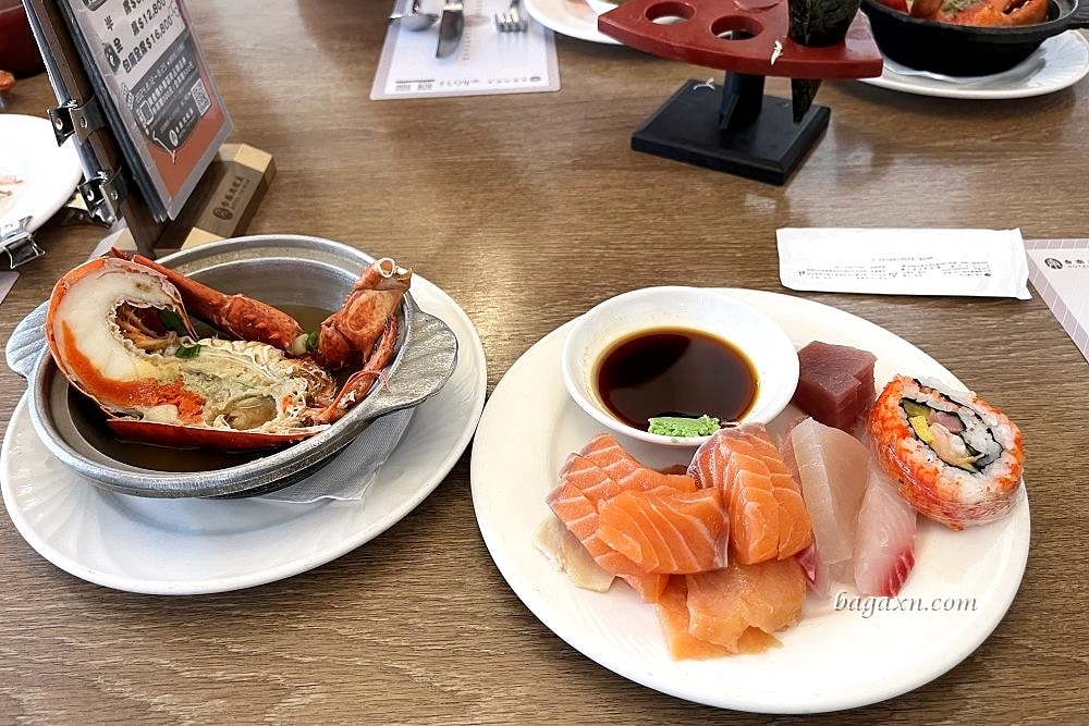 台南住宿│台南大飯店。簡單乾淨，Buffet早餐午餐都還不錯