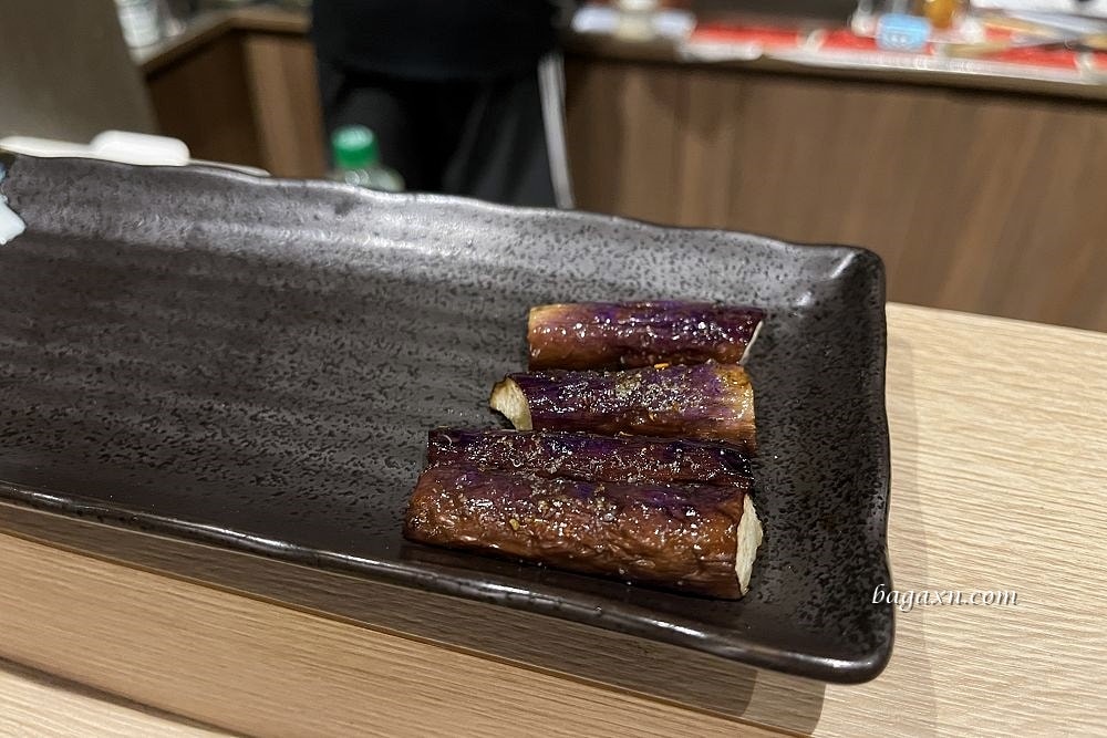 台中南屯│鳥梵炭火串燒。餐點精緻但份量不多，適合小酌