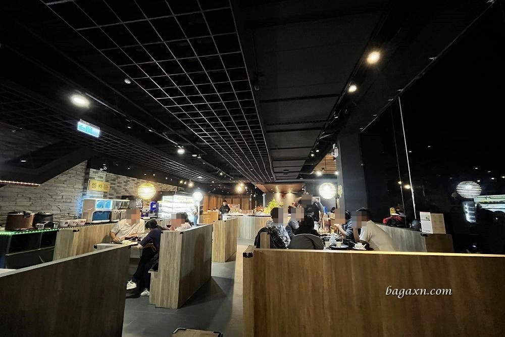 台中南屯│耀武羊威羊肉爐。6款湯頭、多款羊肉部位吃到飽 - 第3張圖 台中南屯│耀武羊威羊肉爐。6款湯頭、多款羊肉部位吃到飽