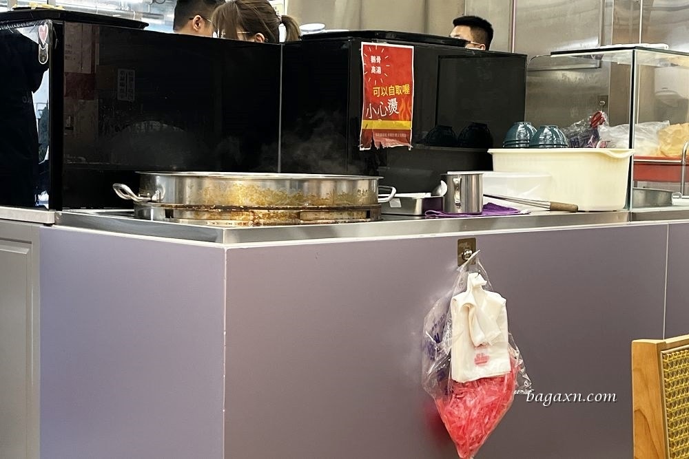 台中南屯│酉金鵝惠文店。鵝肉好吃，小吃店但可以吃得超豐盛