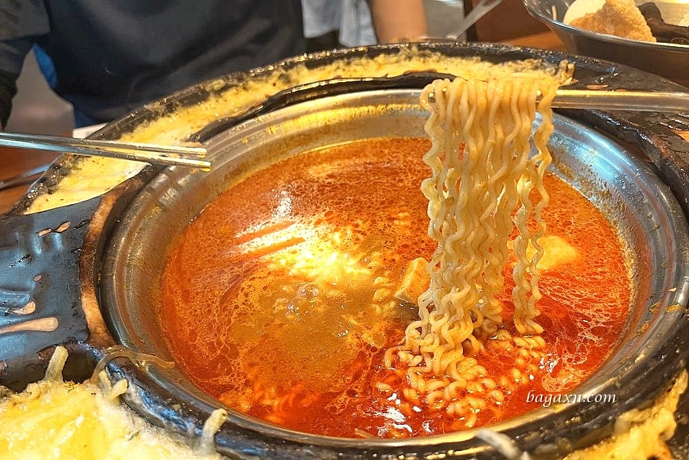 台中北區│兩餐中友店。澱粉吃到飽，不推薦B方案肉品吃到飽