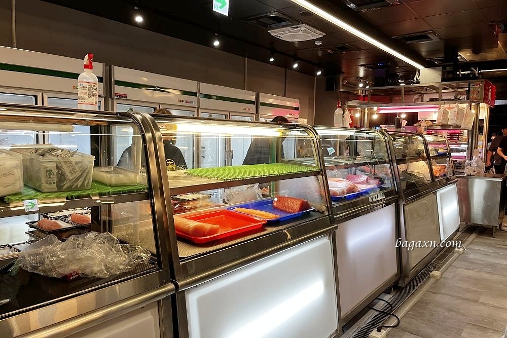 台中西屯│丸南生魚片(河南店)。半夜才吃得到的平價生魚片 - 第4張圖 台中西屯│丸南生魚片(河南店)。半夜才吃得到的平價生魚片