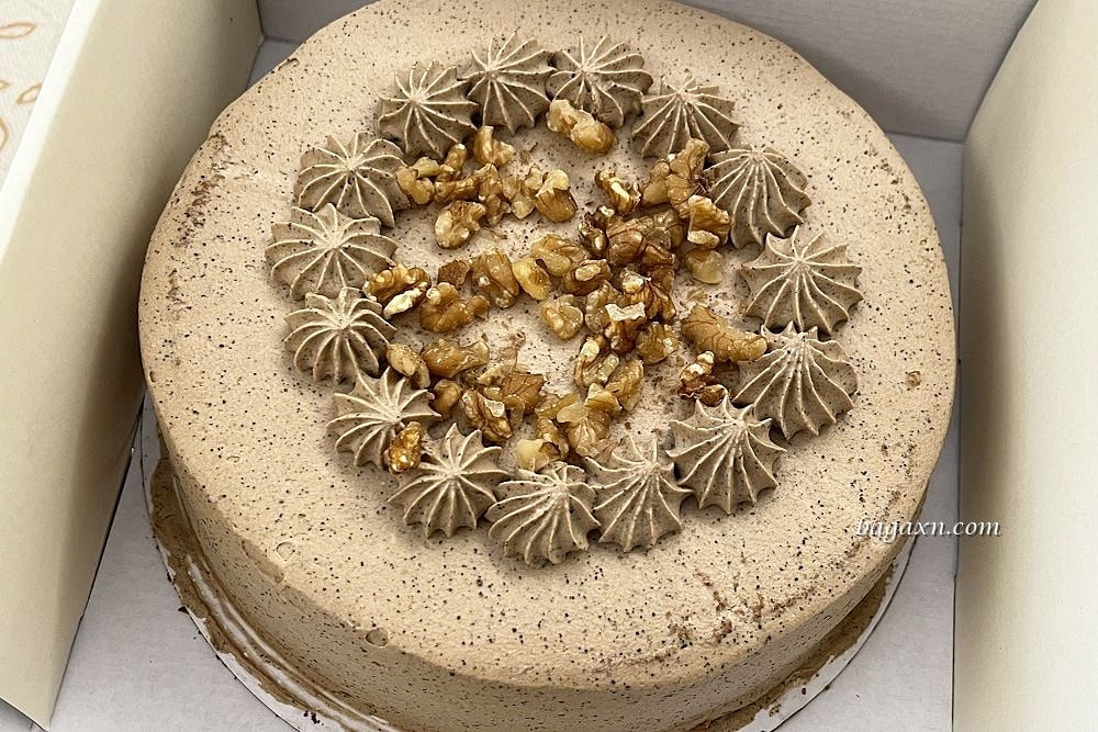 COSTCO好市多蛋糕│8吋核桃伯爵茶蛋糕～無太多料但茶香濃郁