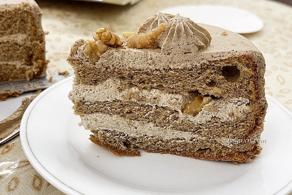 COSTCO好市多蛋糕│8吋核桃伯爵茶蛋糕～無太多料但茶香濃郁