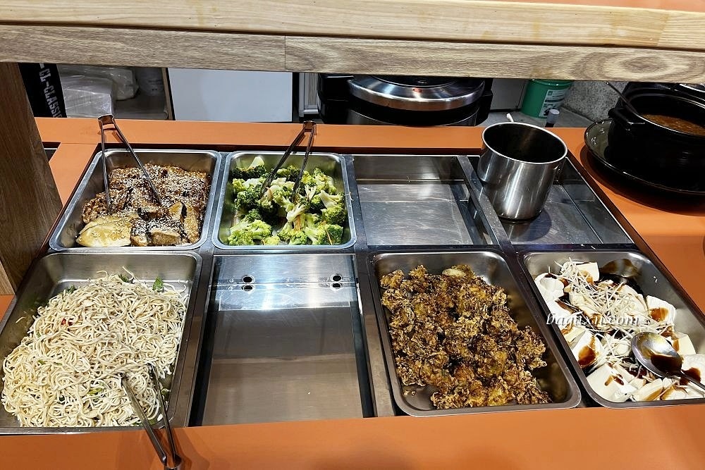 台中后里│佛緣素食。便宜的素食Buffet吃到飽
