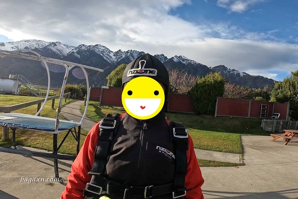 紐西蘭皇后鎮│Nzone Skydive 高空跳傘體驗。人生第一次也是最後一次啦 - 第11張圖 紐西蘭皇后鎮│Nzone Skydive 高空跳傘體驗。人生第一次也是最後一次啦