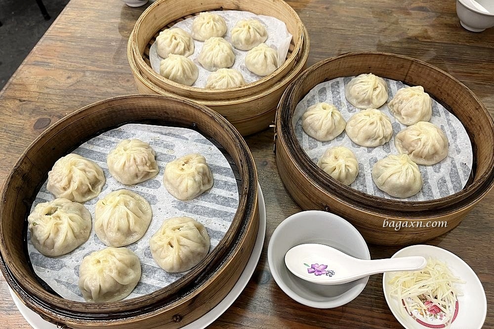 台中神岡│張師傅小籠湯包。小籠包好吃不貴，湯汁多多