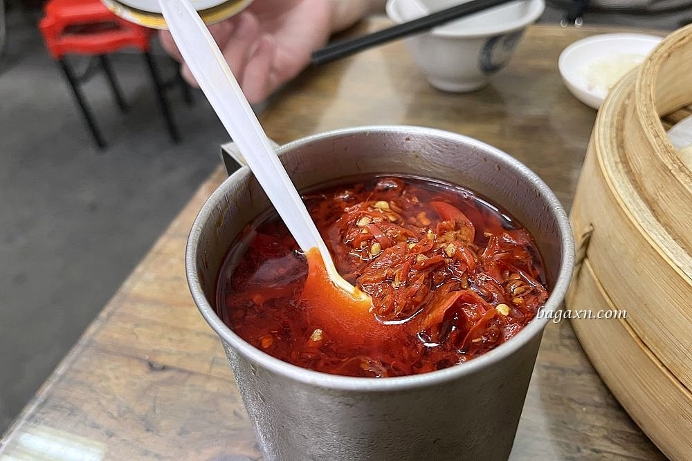 台中神岡│張師傅小籠湯包。小籠包好吃不貴，湯汁多多