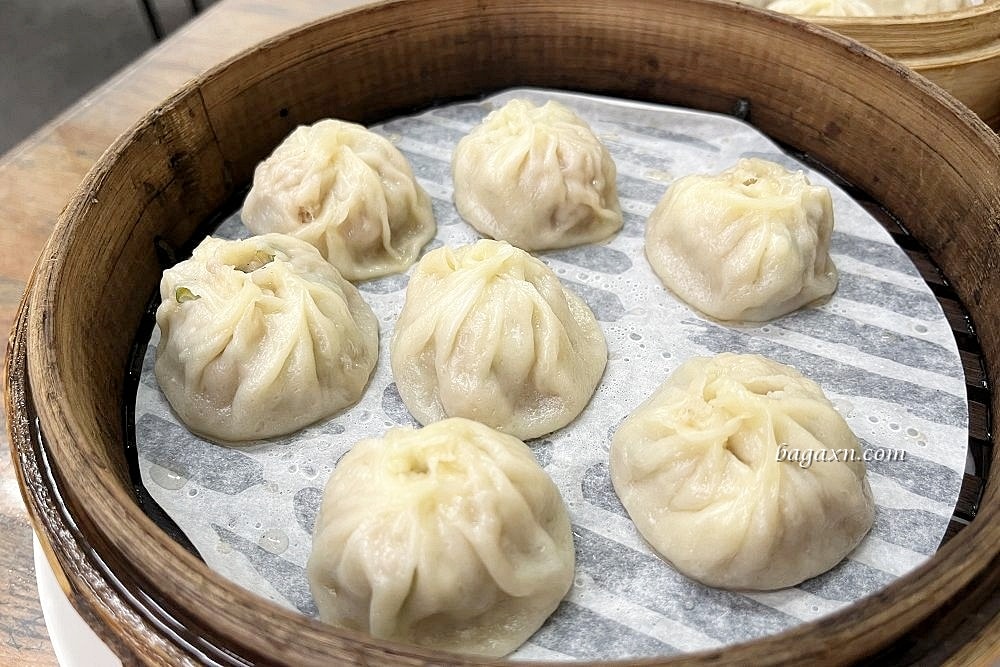 台中神岡│張師傅小籠湯包。小籠包好吃不貴，湯汁多多