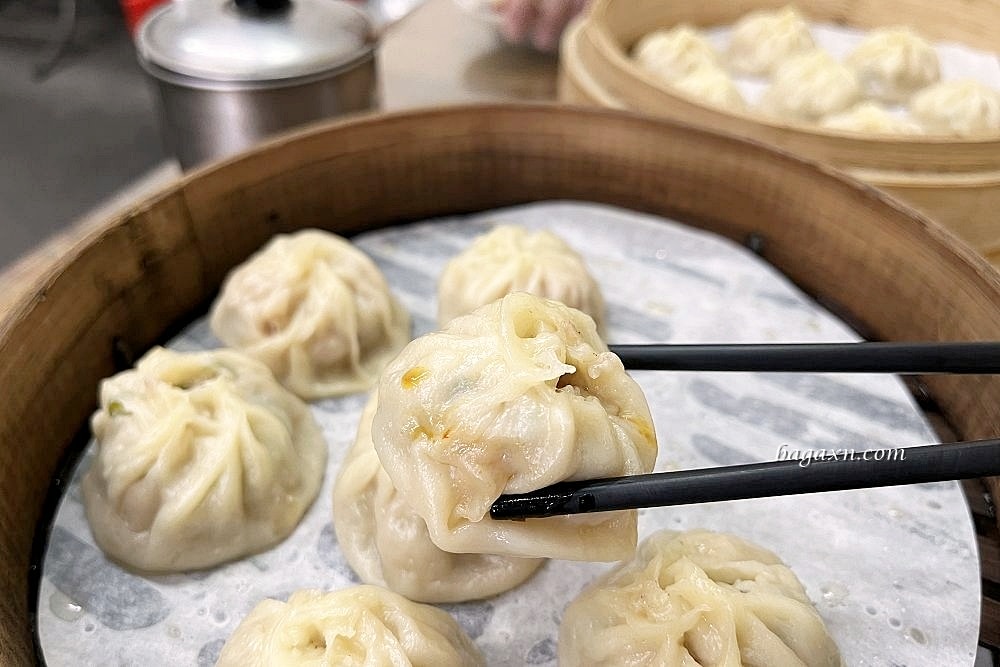 台中神岡│張師傅小籠湯包。小籠包好吃不貴，湯汁多多