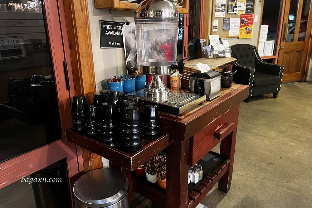 紐西蘭│米佛峽灣開車一日遊。蒂阿瑙咖啡廳很讚,晚餐紐西蘭麥當勞 - 第6張圖 紐西蘭│米佛峽灣開車一日遊。蒂阿瑙咖啡廳很讚,晚餐紐西蘭麥當勞