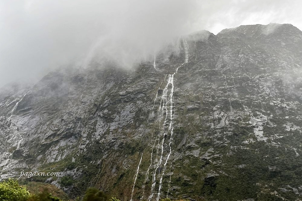 紐西蘭│米佛峽灣開車一日遊。蒂阿瑙咖啡廳很讚,晚餐紐西蘭麥當勞 - 第8張圖 紐西蘭│米佛峽灣開車一日遊。蒂阿瑙咖啡廳很讚,晚餐紐西蘭麥當勞
