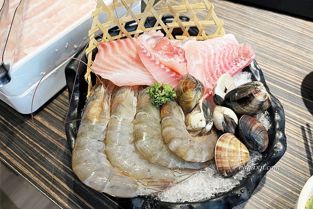 台中南屯│北澤壽喜燒吃到飽台中公益店。肉的品質很不錯,還有生啤喝到飽 - 第14張圖 台中南屯│北澤壽喜燒吃到飽台中公益店。肉的品質很不錯,還有生啤喝到飽