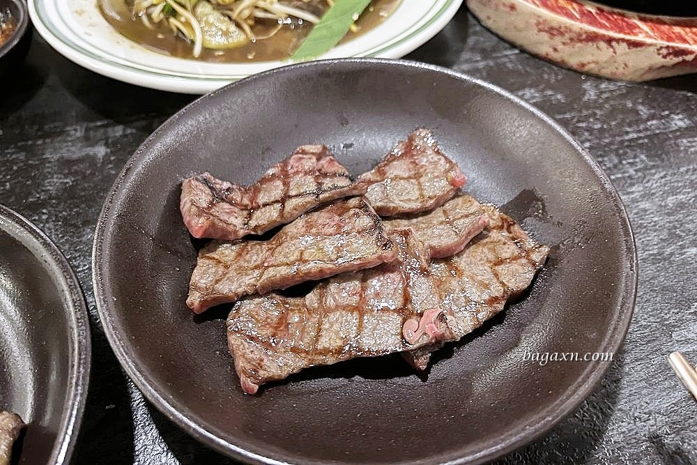 台中南屯│DEG 度 韓國燒肉概念。桌邊代烤服務，吃完沒油煙味超讚