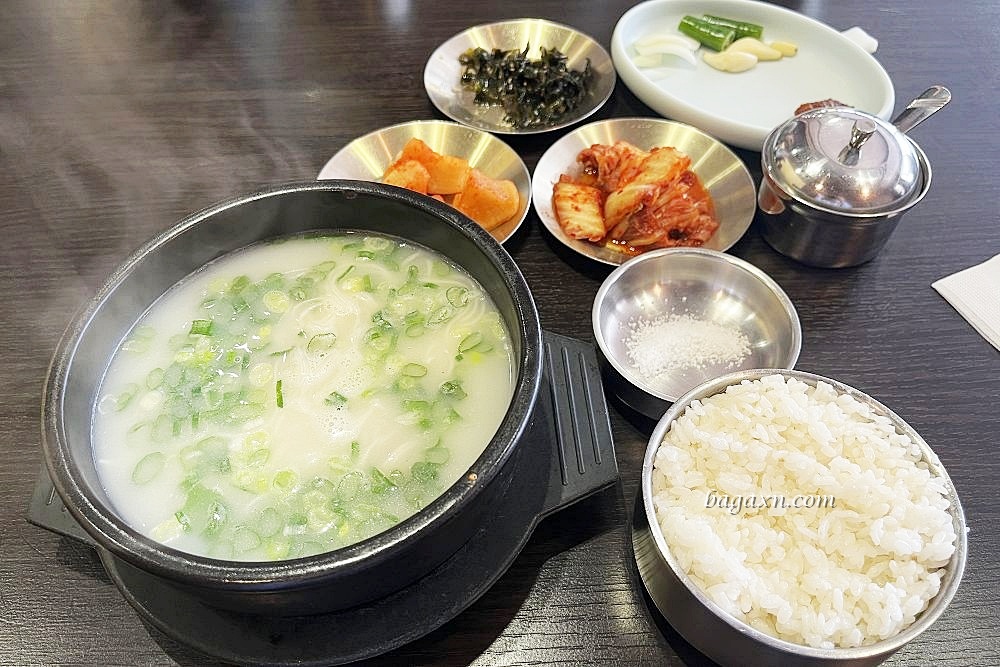 台中南屯│延南家韓式豬肉湯飯雪濃湯。湯飯不錯吃，韓式單點也都蠻有特色