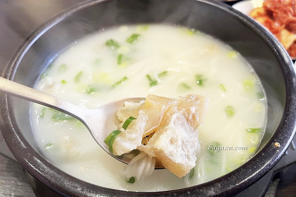 台中南屯│延南家韓式豬肉湯飯雪濃湯。湯飯不錯吃，韓式單點也都蠻有特色