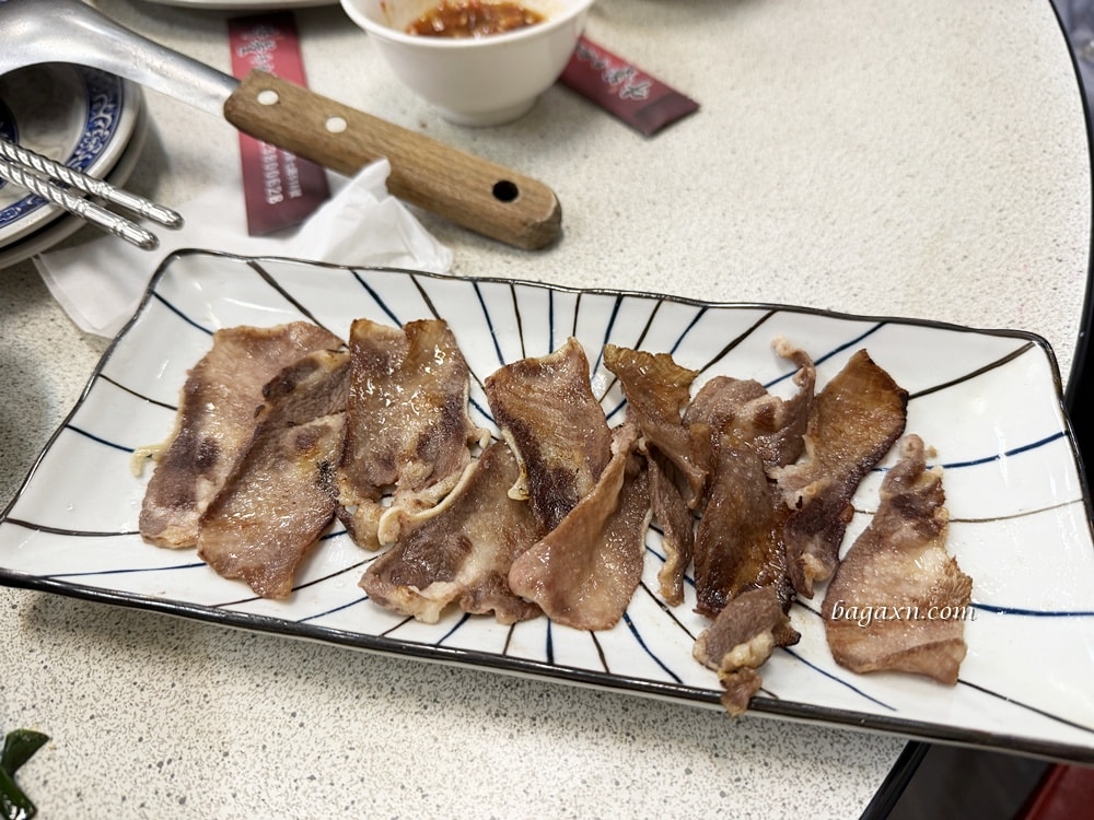 台中南屯│牛董牛肉爐。單點溫體牛火鍋，也有快炒類