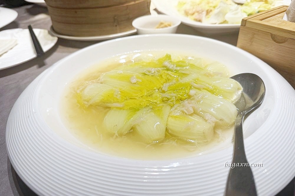 台中南屯│品虹橋滬川美饌旗艦店。小籠包、綠豆餅很好吃