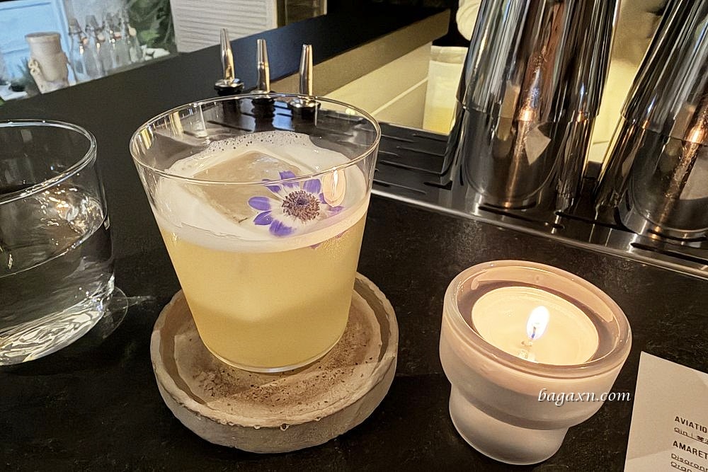 台南中西區│湟色Bar。煙燻鴨胸好好吃，調酒也很棒