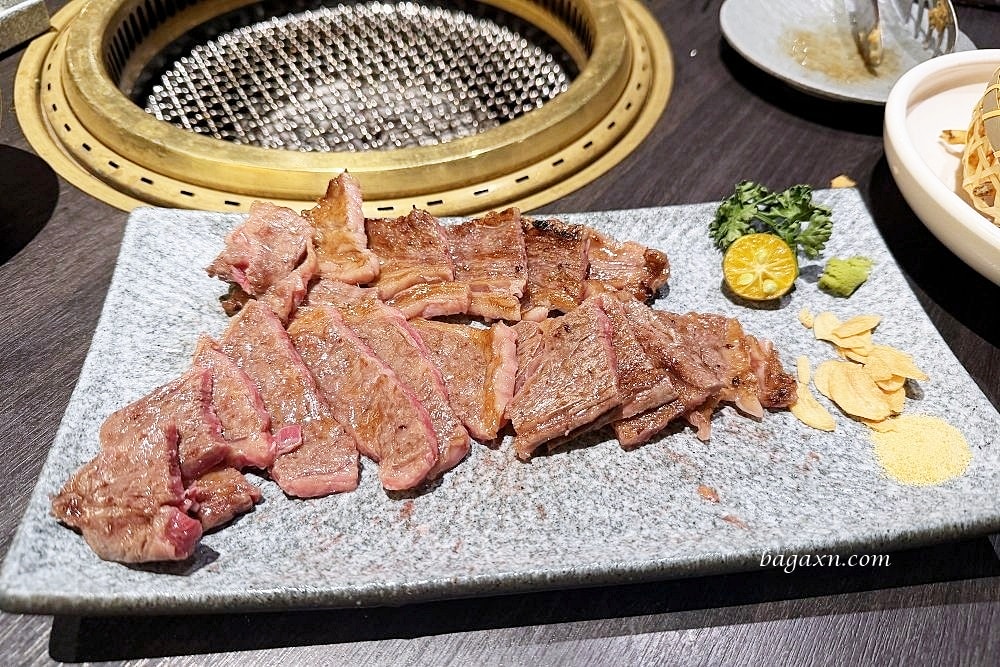 台中燒肉│火火燒肉販賣所 台中公益總店。食材品質不錯，部分食材代烤服務
