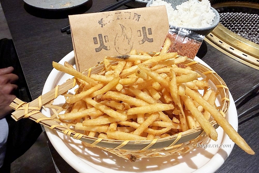 台中燒肉│火火燒肉販賣所 台中公益總店。食材品質不錯，部分食材代烤服務