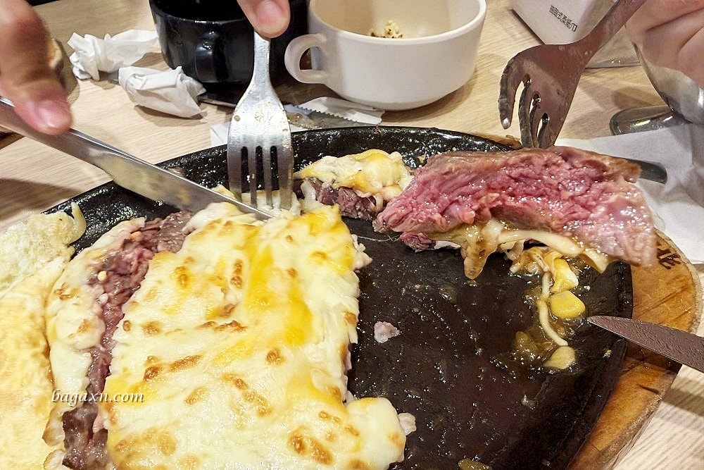 彰化│小時厚牛排-彰化旭光店。有飲料點心Buffet吃到飽還不錯