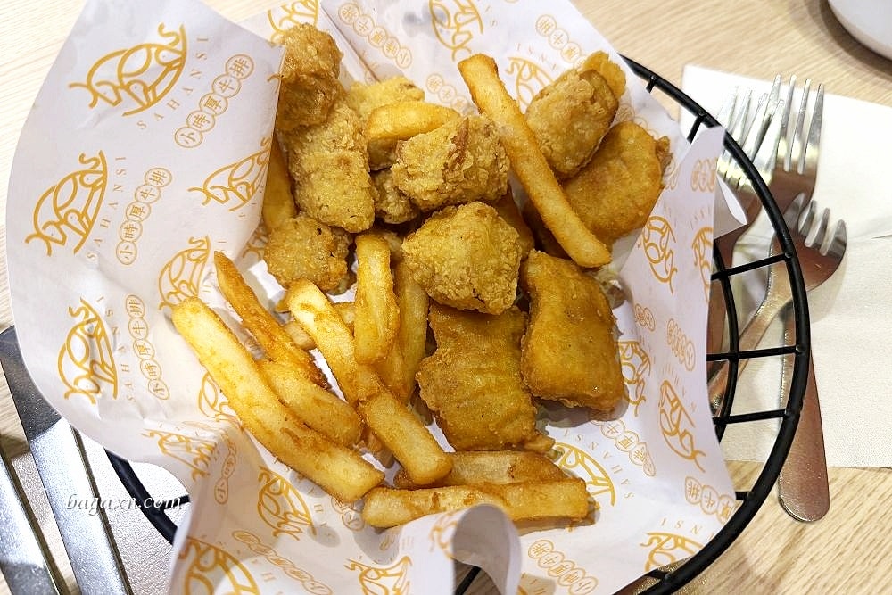 彰化│小時厚牛排-彰化旭光店。有飲料點心Buffet吃到飽還不錯
