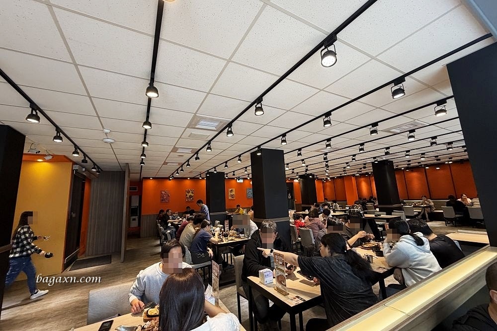 彰化│小時厚牛排-彰化旭光店。有飲料點心Buffet吃到飽還不錯