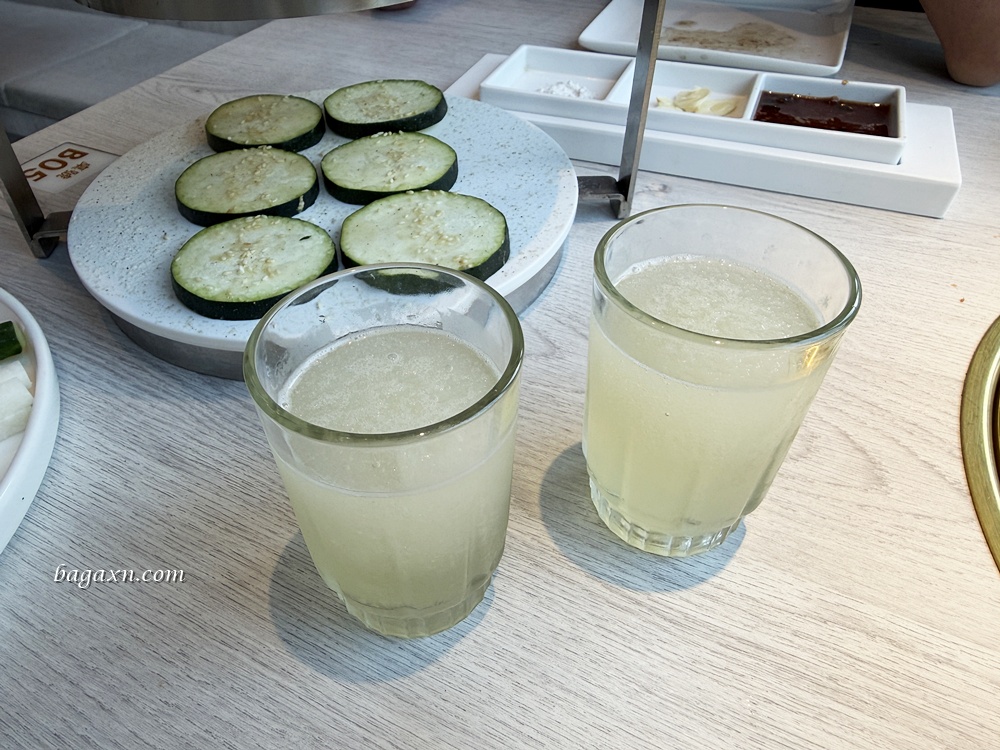 台中南屯│三山燒肉。整體還行，蔬菜盤很特別