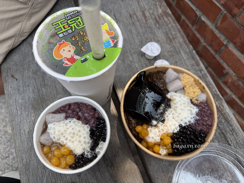 澎湖│玉冠嫩仙草。料很多不錯吃，但沒有內用座位