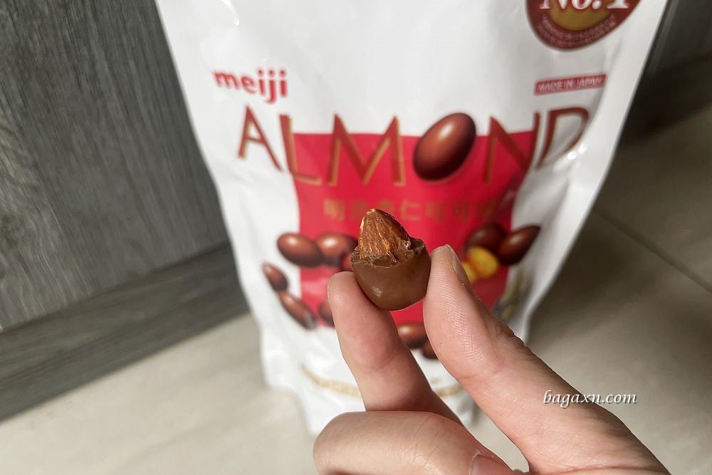 COSTCO巧克力│明治杏仁可可球。巧克力偏甜但杏仁果很唰嘴 - 第10張圖 COSTCO巧克力│明治杏仁可可球。巧克力偏甜但杏仁果很唰嘴