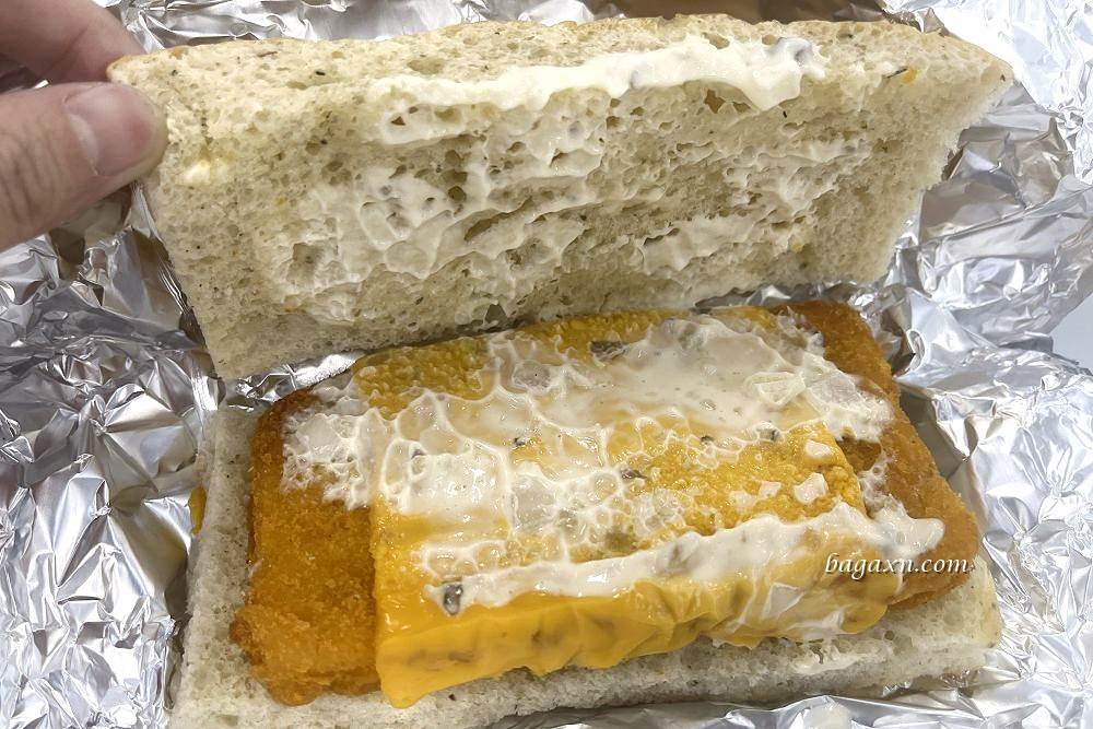 COSTCO好市多熟食│蒜辣薄皮脆雞桶/塔塔鱈魚三明治/海鮮捲/巧克力霜淇淋