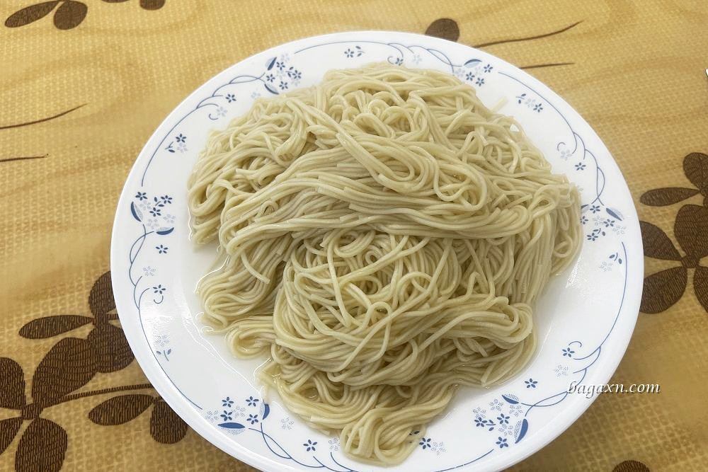 COSTCO│三上食樂燃太郎辣拉麵。乾麵比較有味道,吃小辣以上的人適合 - 第11張圖 COSTCO│三上食樂燃太郎辣拉麵。乾麵比較有味道,吃小辣以上的人適合