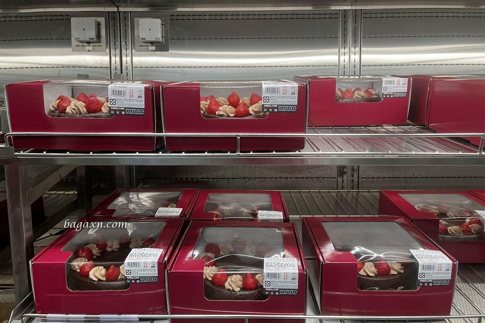 COSTCO好市多蛋糕│8吋草莓巧克力蛋糕~外層巧克力超濃郁 - 第2張圖 COSTCO好市多蛋糕│8吋草莓巧克力蛋糕~外層巧克力超濃郁