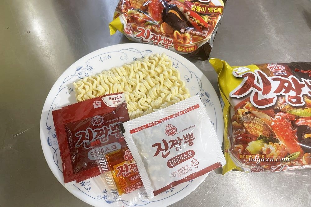 COSTCO│不倒翁金螃蟹海鮮風味拉麵/農辛辛拉麵/安城湯麵 - 第18張圖 COSTCO│不倒翁金螃蟹海鮮風味拉麵/農辛辛拉麵/安城湯麵