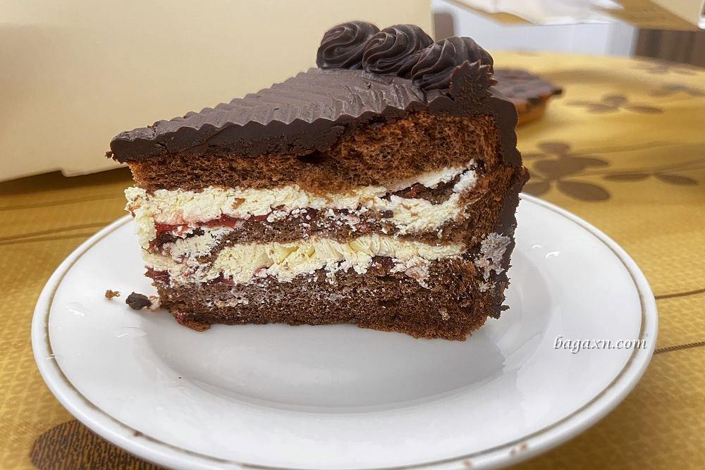 COSTCO好市多蛋糕│8吋巧克力甘納許蛋糕~沒有草莓的巧克力蛋糕 - 第7張圖 COSTCO好市多蛋糕│8吋巧克力甘納許蛋糕~沒有草莓的巧克力蛋糕