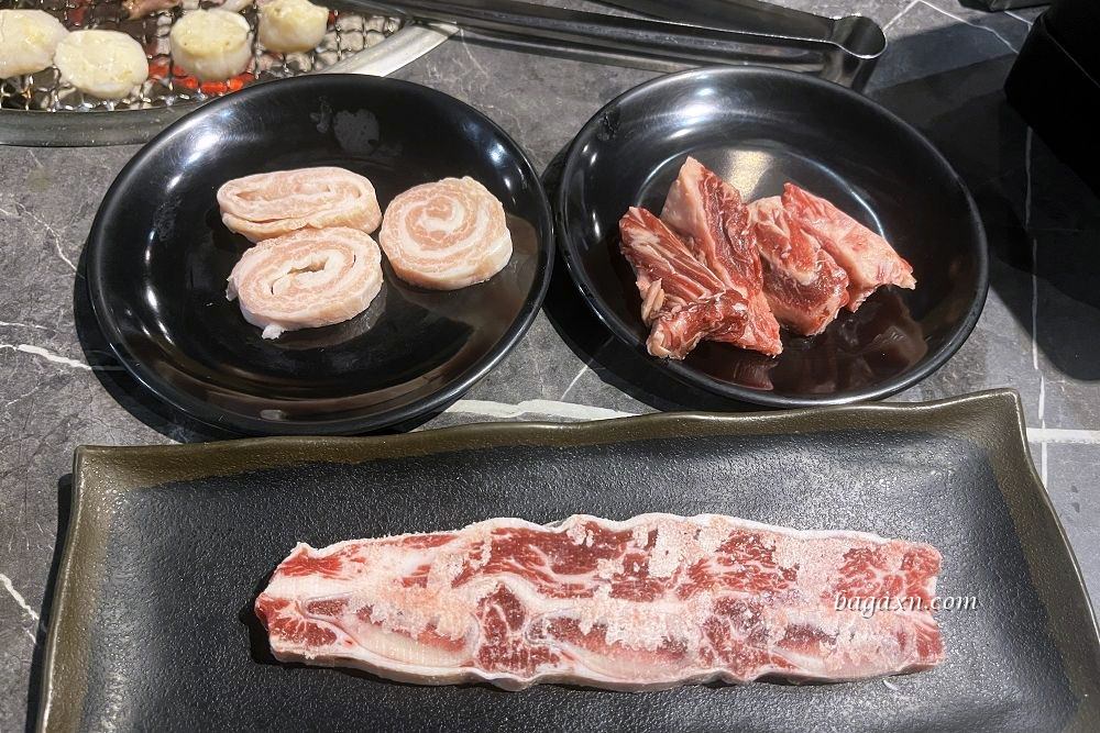 逢甲燒肉吃到飽│HOME燒肉逢甲店。有哈根達斯，專業烤麻糬依舊好吃
