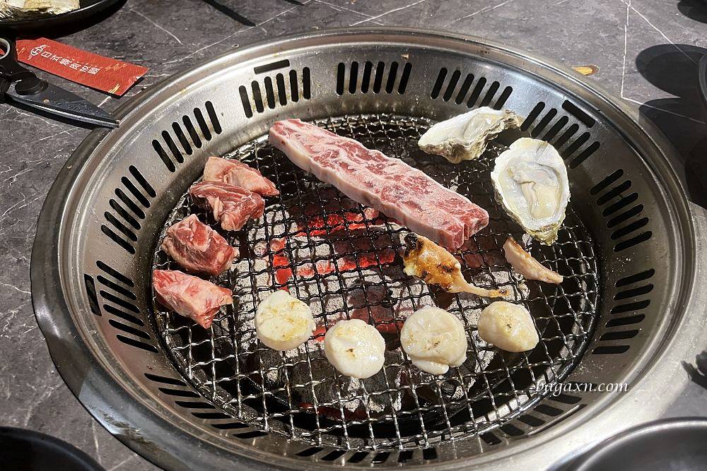 逢甲燒肉吃到飽│HOME燒肉逢甲店。有哈根達斯，專業烤麻糬依舊好吃