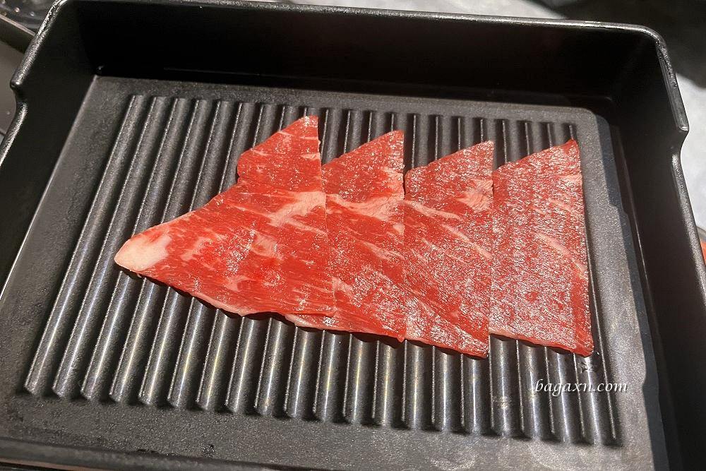 逢甲燒肉吃到飽│HOME燒肉逢甲店。有哈根達斯，專業烤麻糬依舊好吃