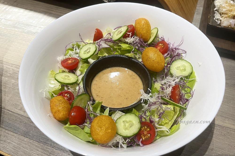 台中西區燒肉│KoDō和牛燒肉。鮮嫩和牛燒肉入口即化，和牛咖哩也很好吃