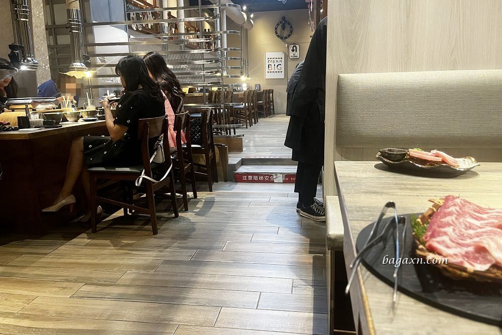 台中西區燒肉│KoDō和牛燒肉。鮮嫩和牛燒肉入口即化，和牛咖哩也很好吃