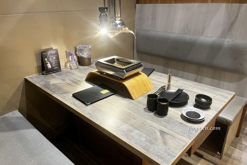 台中西區燒肉│KoDō和牛燒肉。鮮嫩和牛燒肉入口即化，和牛咖哩也很好吃