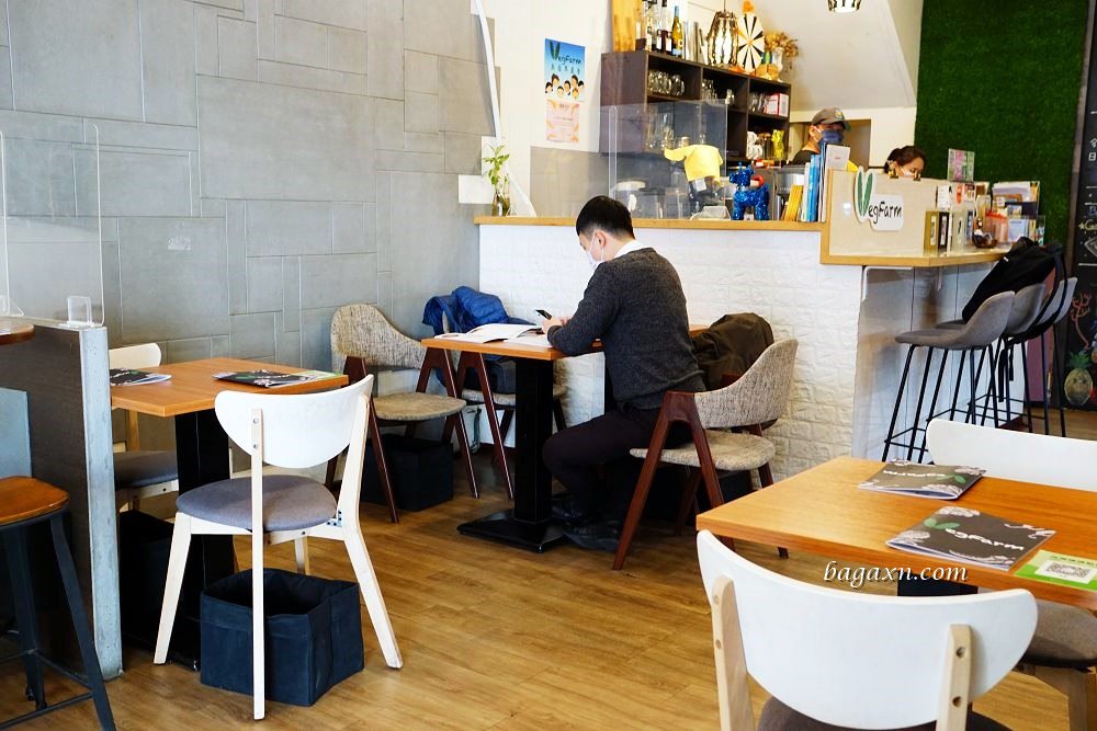 台中蔬食餐廳推薦│VegFarm無國界蔬食餐廳。環保未來肉吃起來口感超真實 - 第4張圖 台中蔬食餐廳推薦│VegFarm無國界蔬食餐廳。環保未來肉吃起來口感超真實