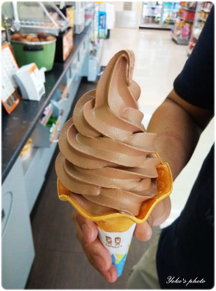 全家巧克力霜淇淋 (5).jpg